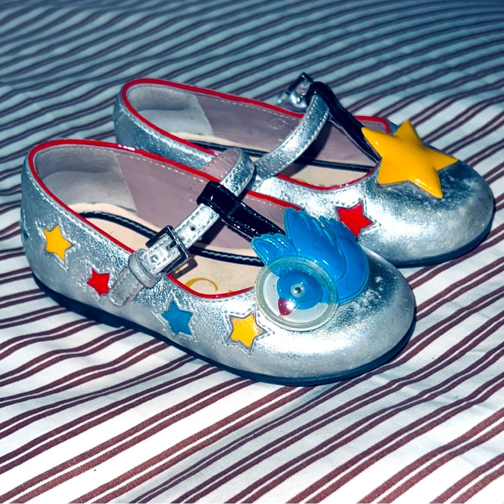 Gucci Toddler Leather Star Ballet Shoes.